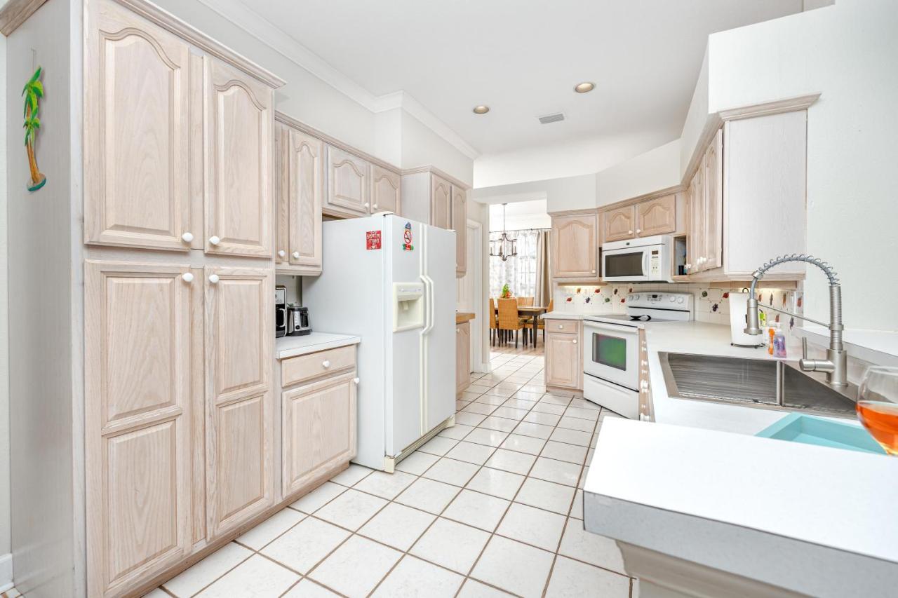 Palm Harbor Paradise - Lovely Home With Pool & Hot Tub Exterior photo